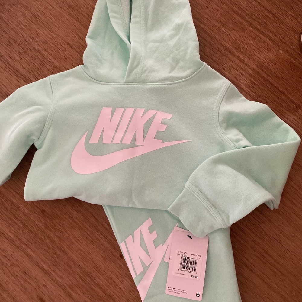 Girls 4T Nike 2pc Sweatsuit